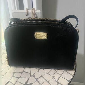 LIKE NEW MK crossbody
